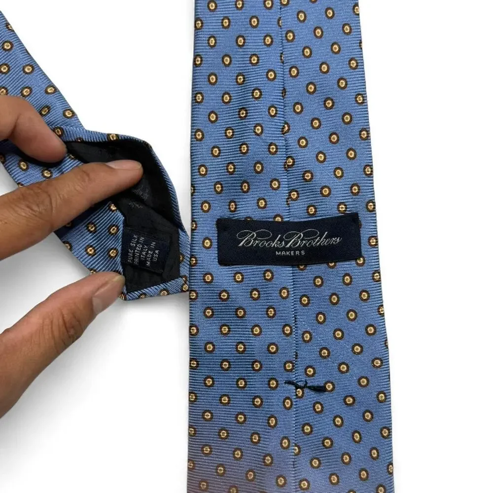 Brooks Brothers Blue Polka Dot Silk Tie Classic Mens Necktie